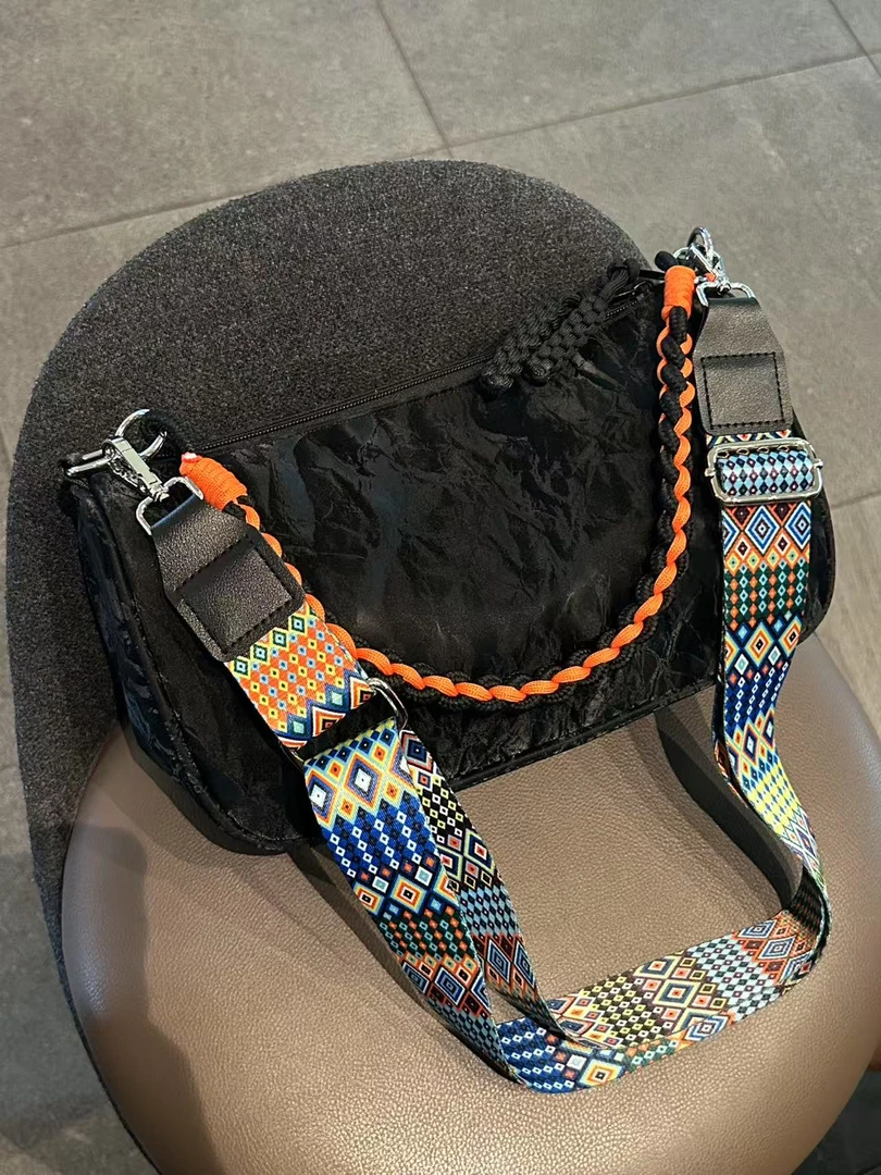 贵宝的包时尚百搭单肩斜挎包男女大容量通勤单肩斜挎手提包腋下包