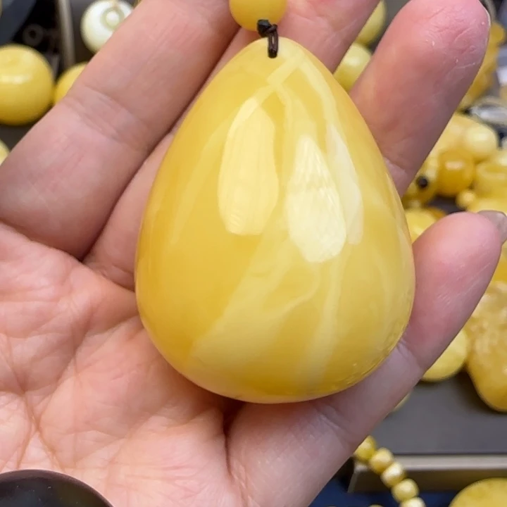 未镶嵌颈饰蜜蜡天然蜜蜡