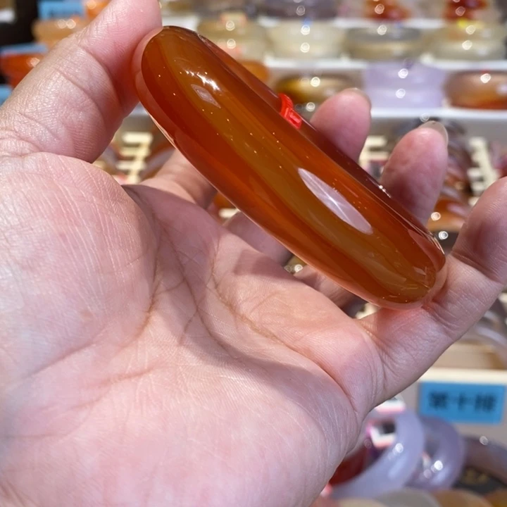 手镯玛瑙/玉髓未镶嵌?**?