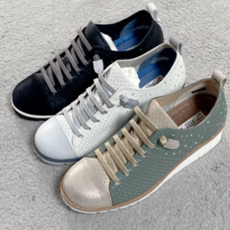 日本进口女鞋牛皮轻量舒适透气休闲鞋