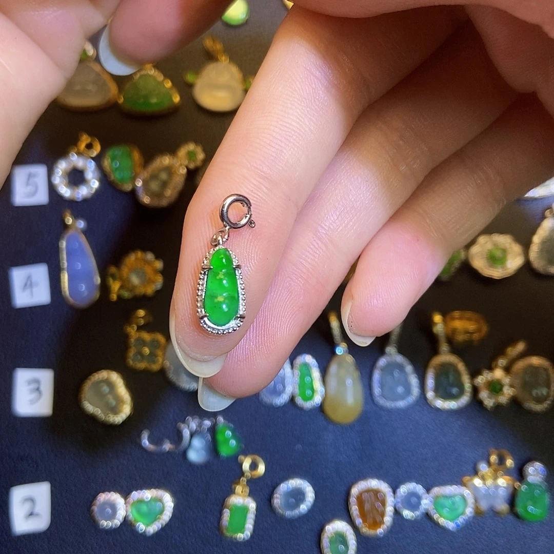 翡翠银S925镶嵌颈饰