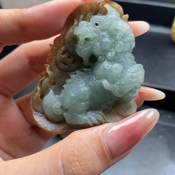 定制翡翠未镶嵌麒麟