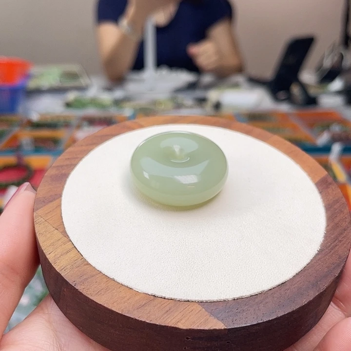 飞***儿和田玉未镶嵌吊坠(不含链)A59