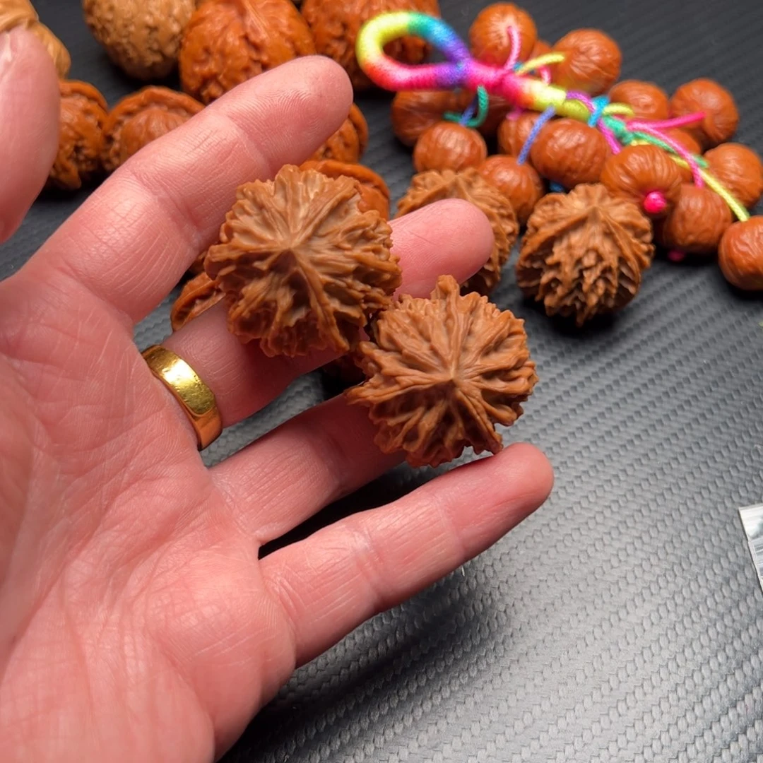 把件文玩核桃岐山三棱