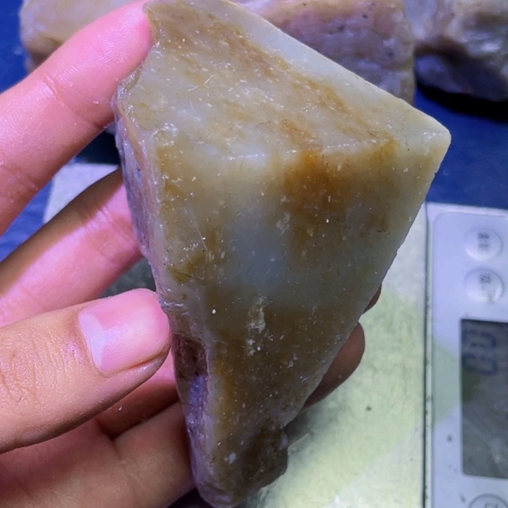和田玉（糖玉）未镶嵌珠宝半成品