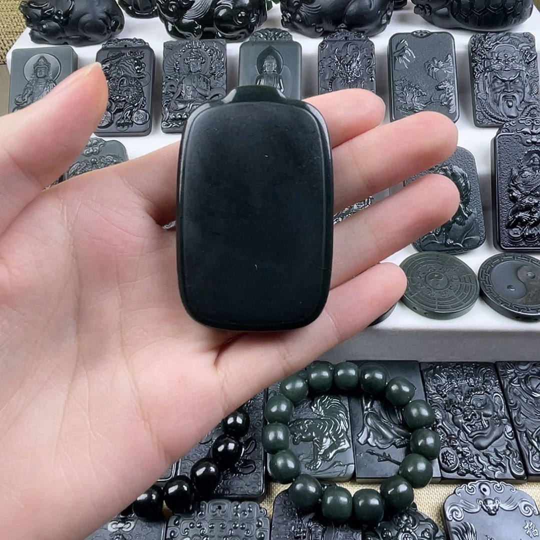 对***昧和田玉（青玉）未镶嵌颈饰