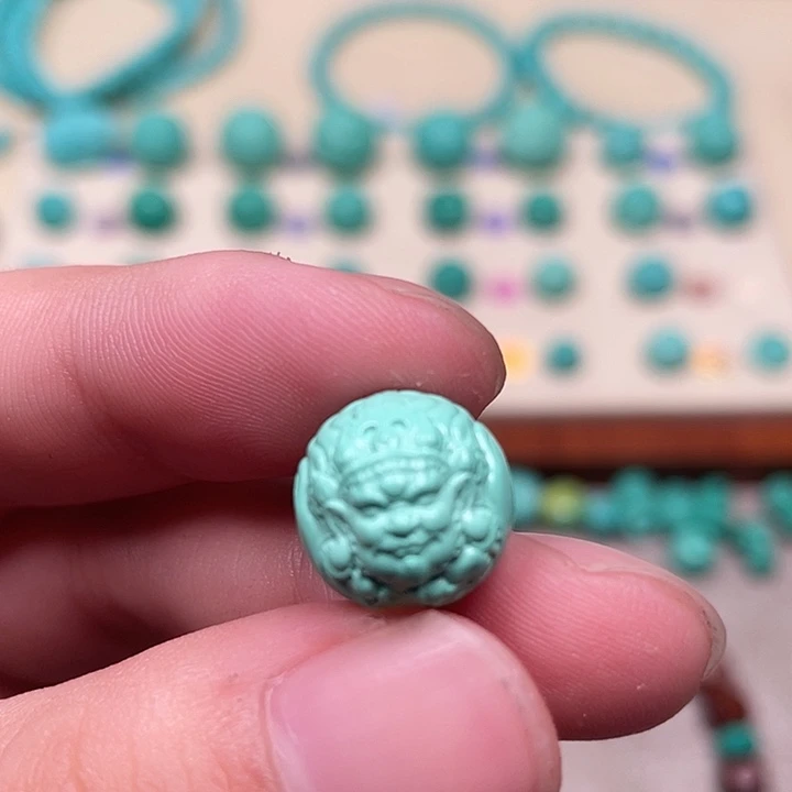 云见匠心雕刻配饰，尺寸12.8