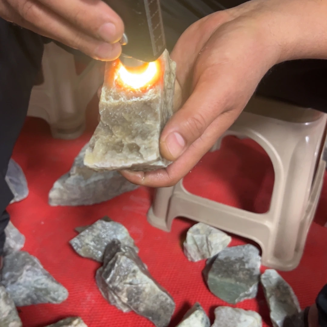 和田玉（糖玉）未镶嵌手镯