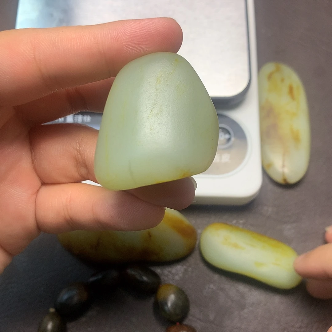 和田玉（糖玉）未镶嵌挂件