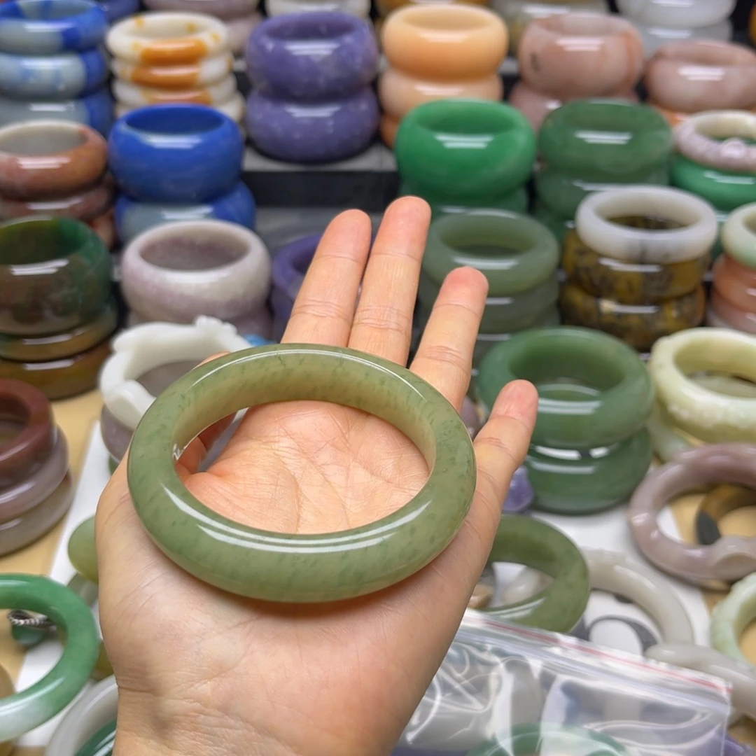 夢***影石英质玉未镶嵌手镯