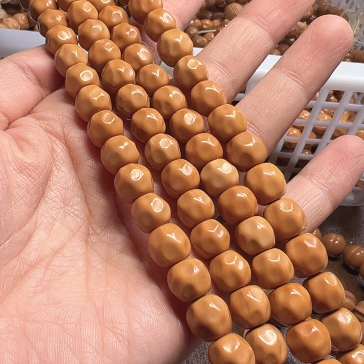 10左右奶酪手串微瑕