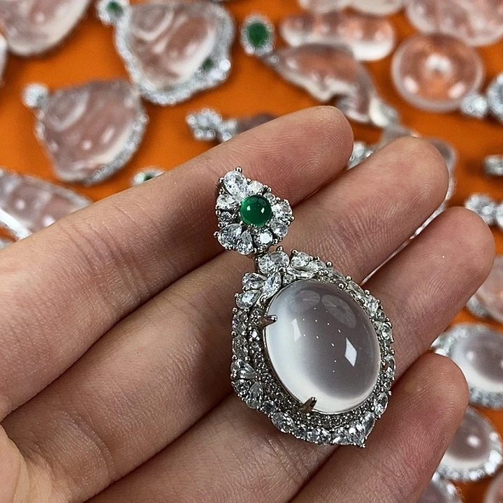 石英质玉银S925镶嵌颈饰