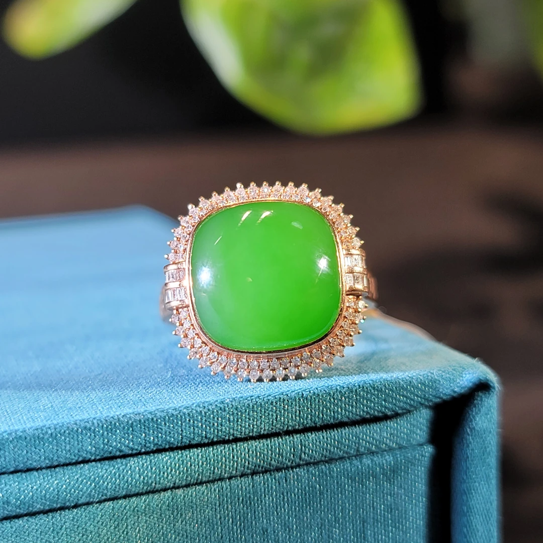 碧玉苹果绿方糖戒指 18k金镶嵌 碧玉方块戒指满色满绿满钻大气