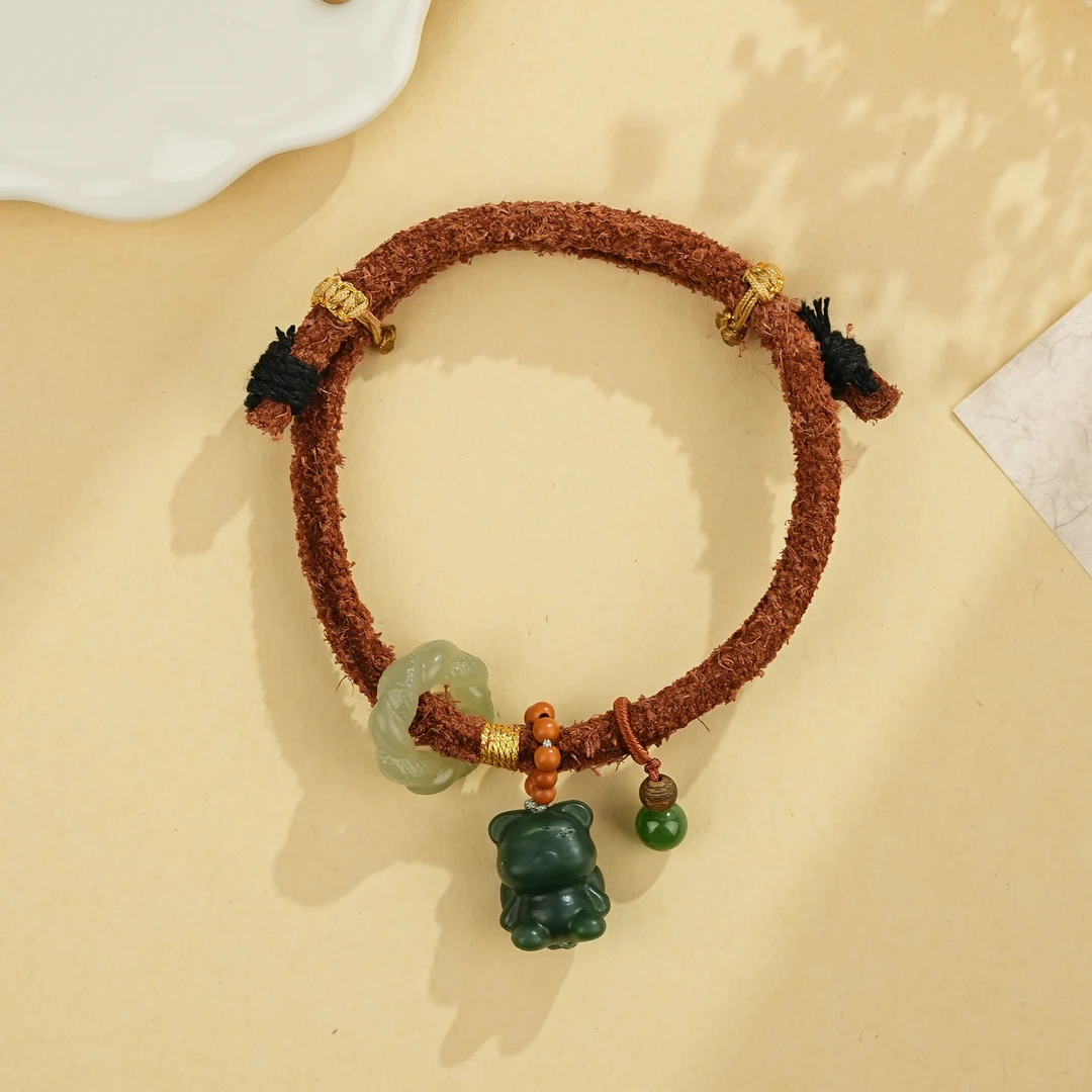 周西西精美珠宝和田玉小熊1.5*1.4*1百搭多样性发货20722