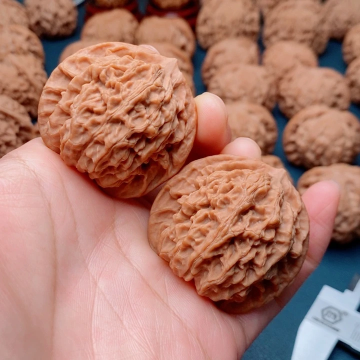 文玩核桃把件盘龙纹42