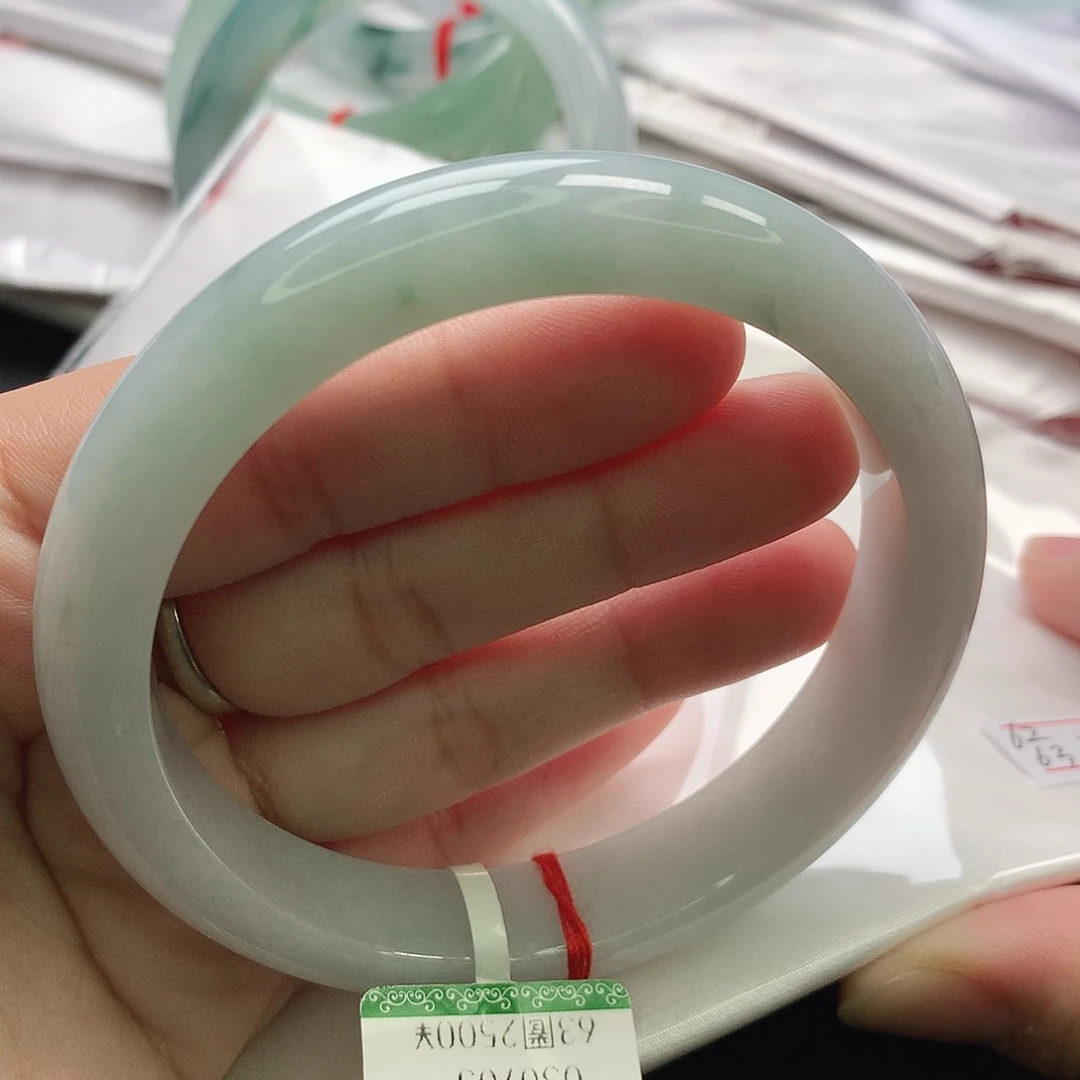 翡翠未镶嵌手镯缅甸62.63