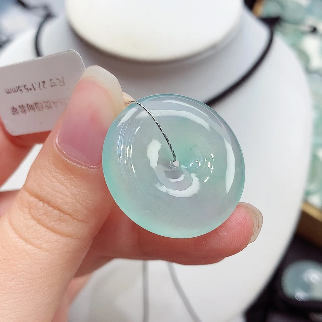 颈饰未镶嵌翡翠翡翠126，27.1/5.5