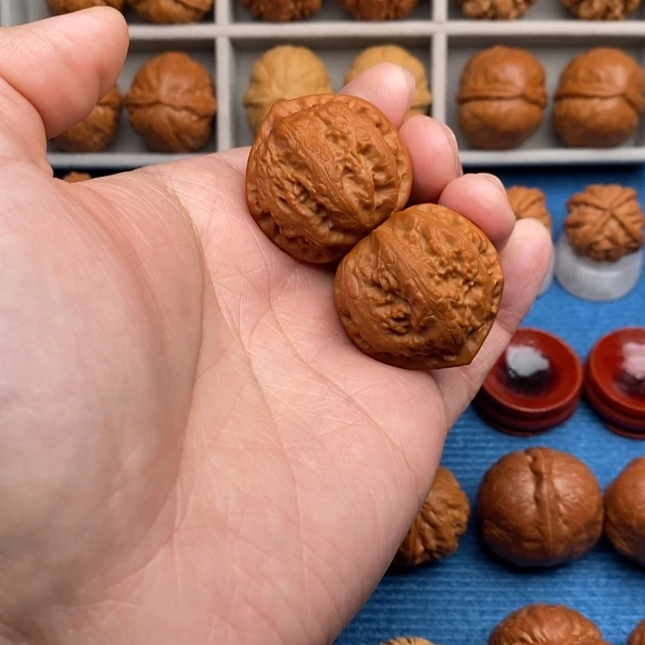 文玩核桃把件炽焰粗筋