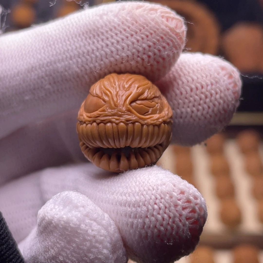 吊坠猴头核桃精工毒液17.6