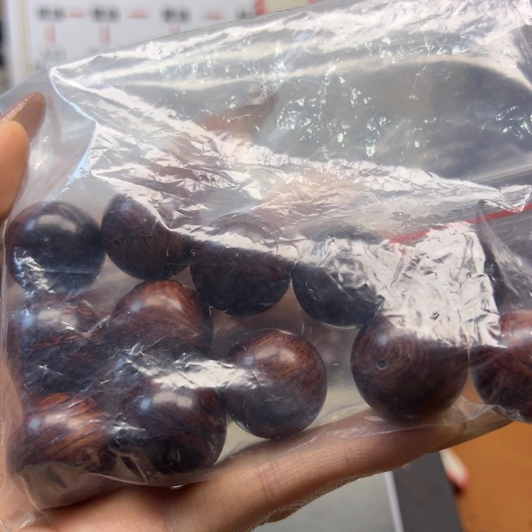 天***律降真香海南红降2.0瑕疵珠