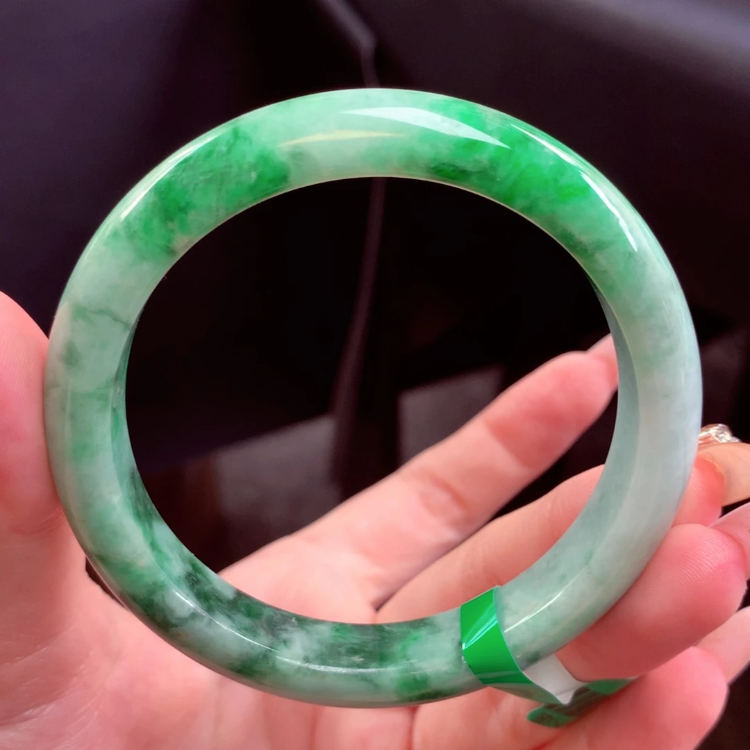 翡翠未镶嵌手镯翡翠