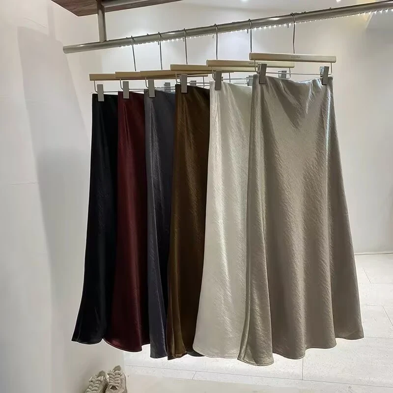 醋酸半身裙女2025春秋款高腰垂感时髦纹理质感长裙斜裁修身鱼尾裙