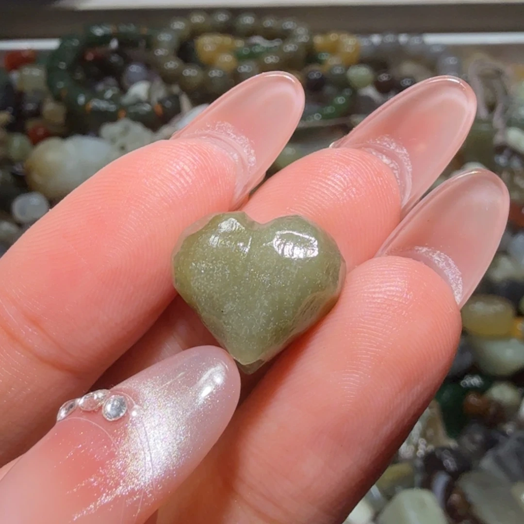 和田玉未镶嵌珠宝半成品