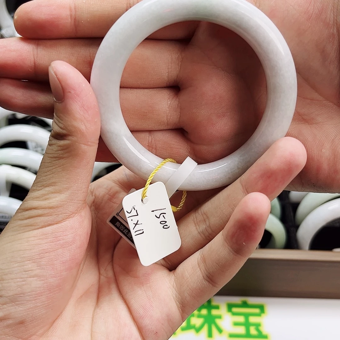 翡翠未镶嵌手镯翡翠