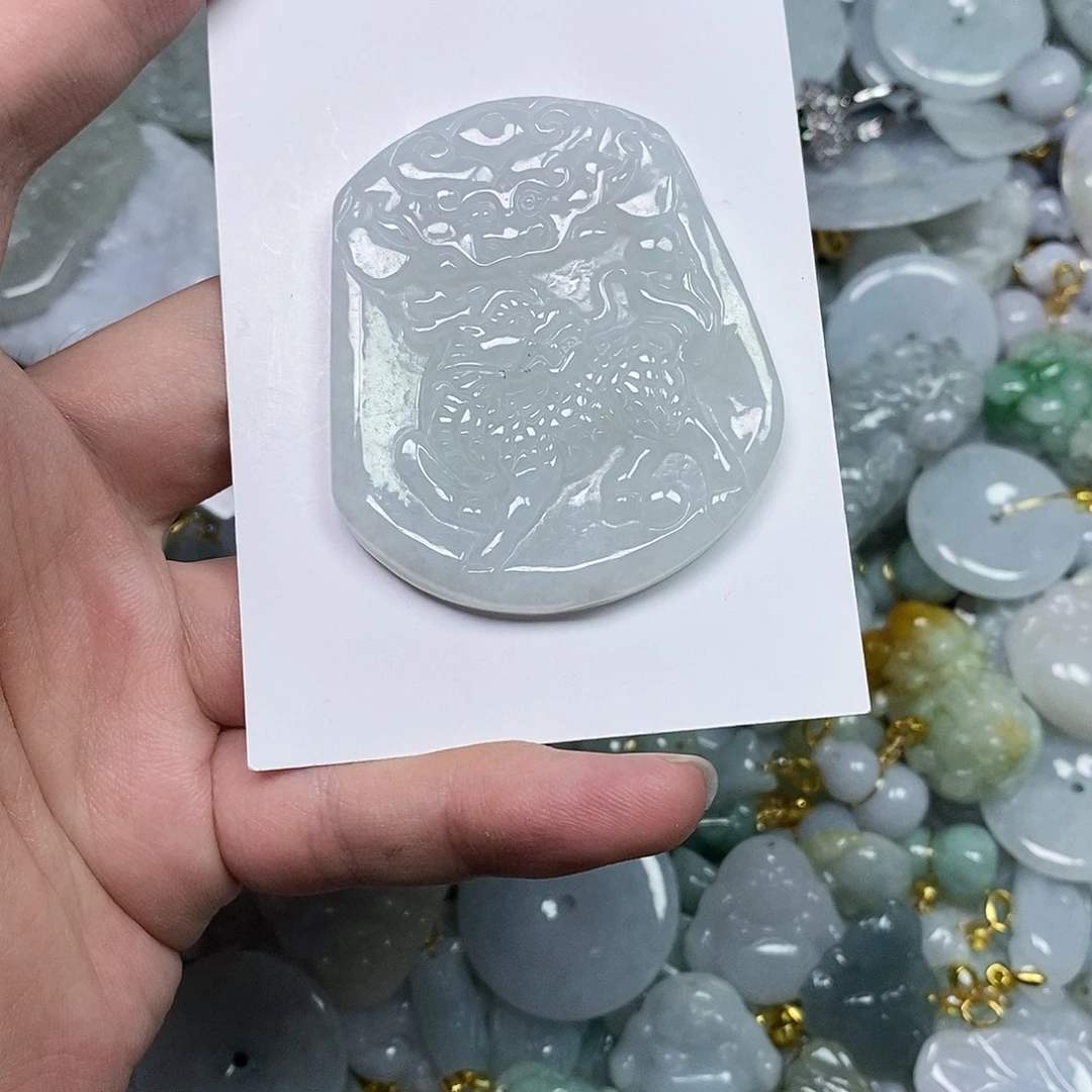 翡翠未镶嵌颈饰54.5