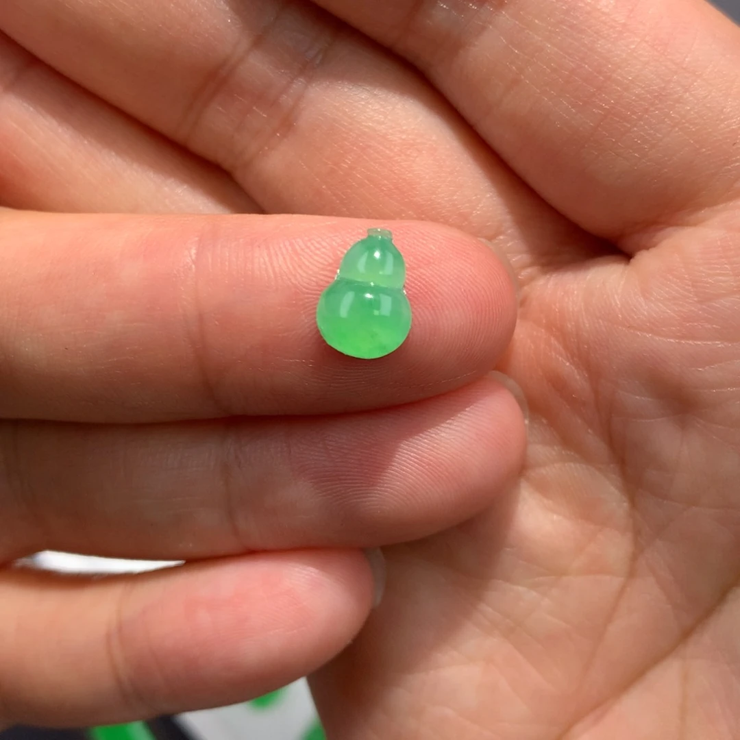 翡翠裸石翡翠葫芦