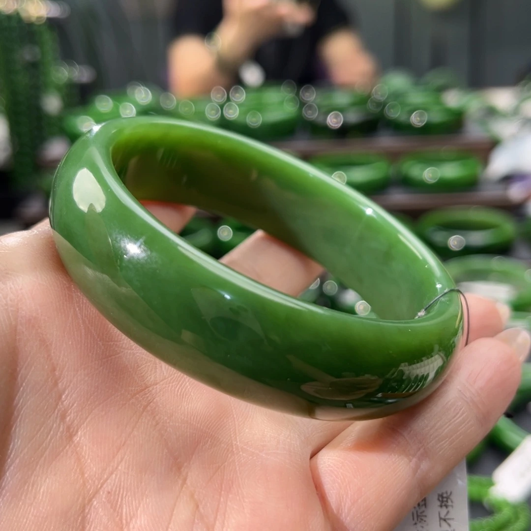 未镶嵌手镯和田玉（碧玉）