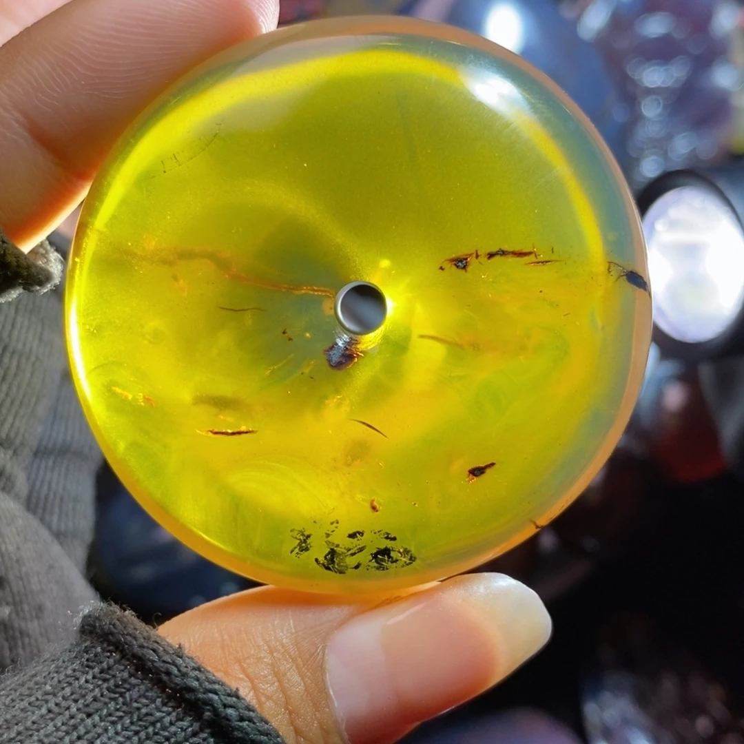 未镶嵌琥珀裸石珀