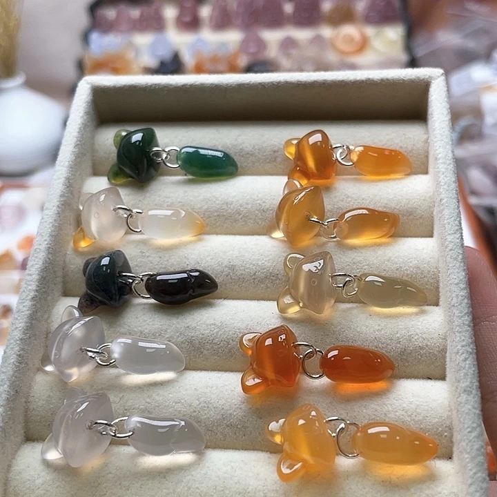 玛瑙/玉髓未镶嵌玛瑙狐狸