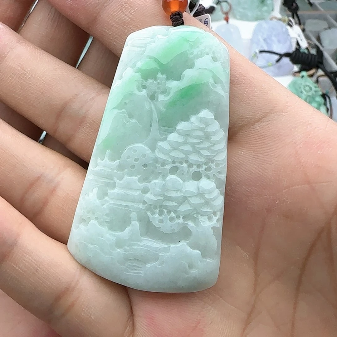 翡翠颈饰未镶嵌翡翠
