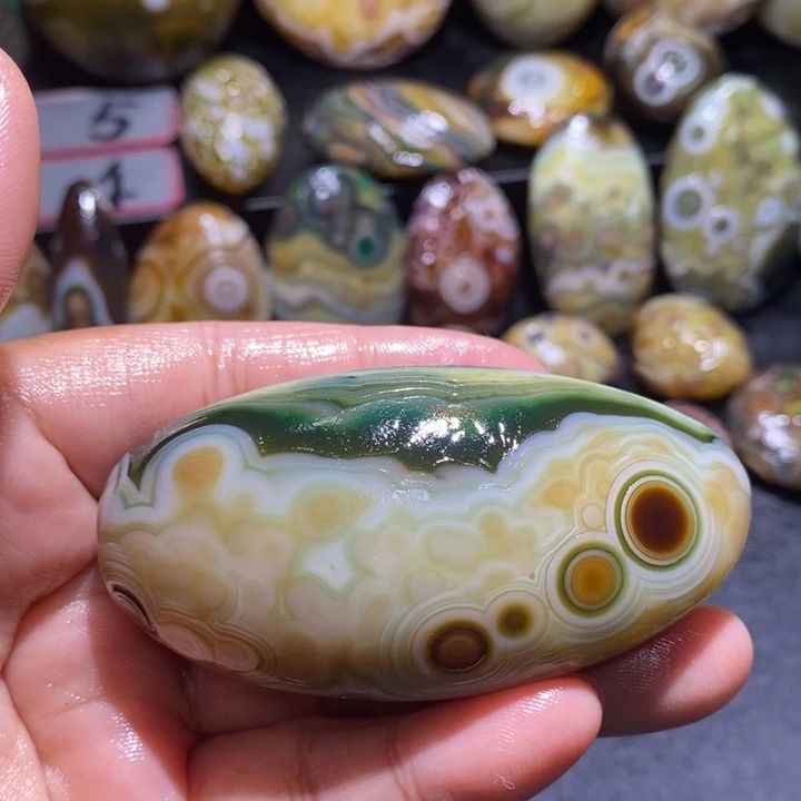 玛瑙/玉髓未镶嵌珠宝半成品133
