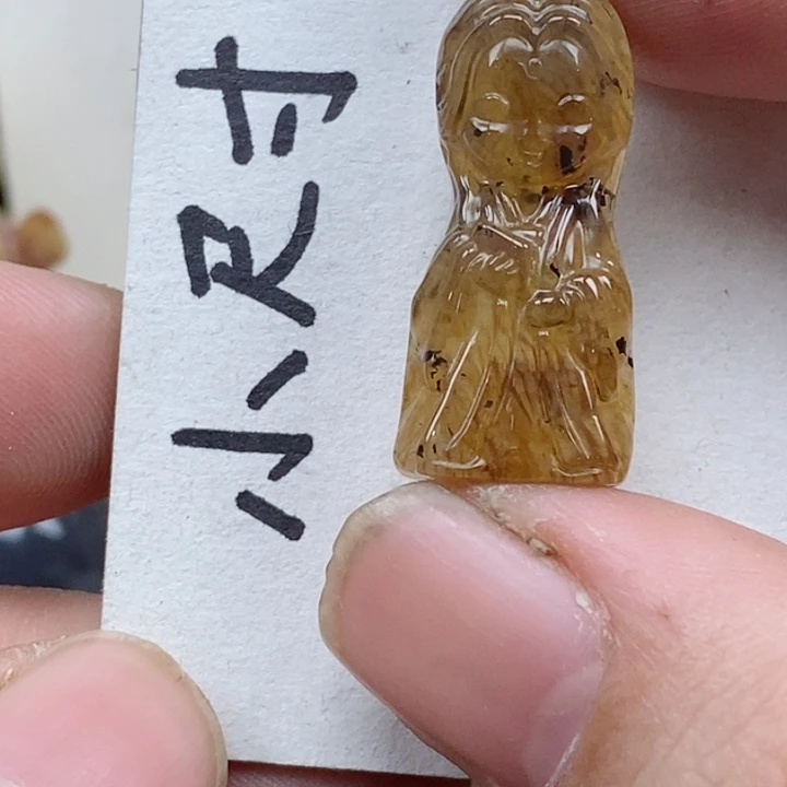颈饰未镶嵌硅化珊瑚（珊瑚玉）