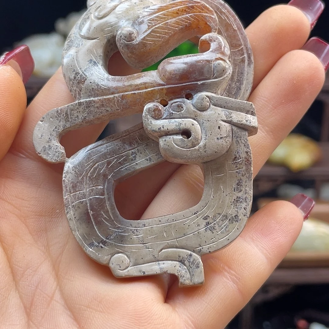 鲁***缘和田玉未镶嵌颈饰