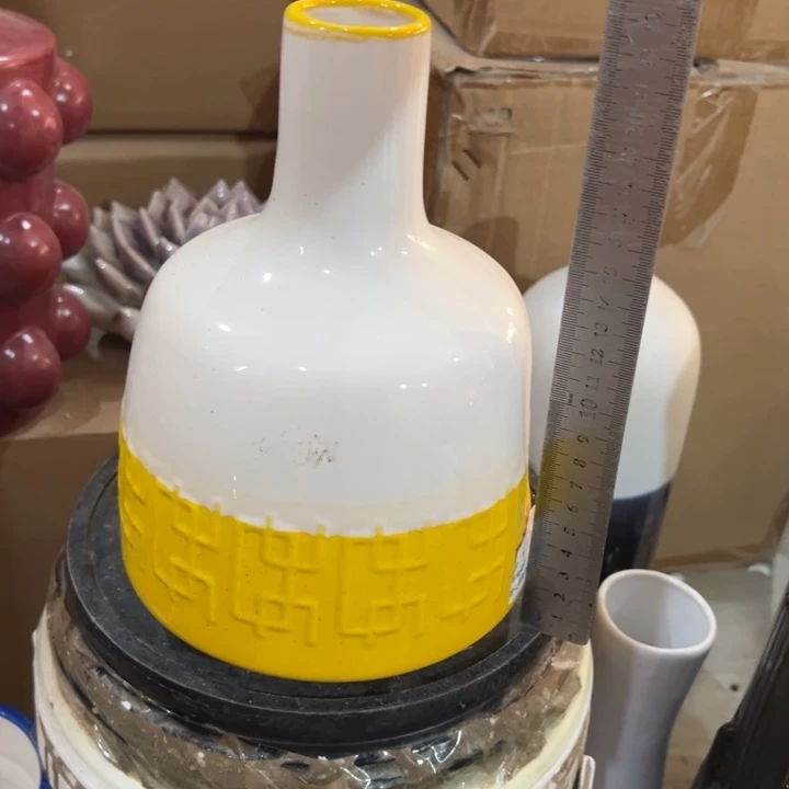 瓷花瓶摆件外贸出口（微瑕）高23口4公分