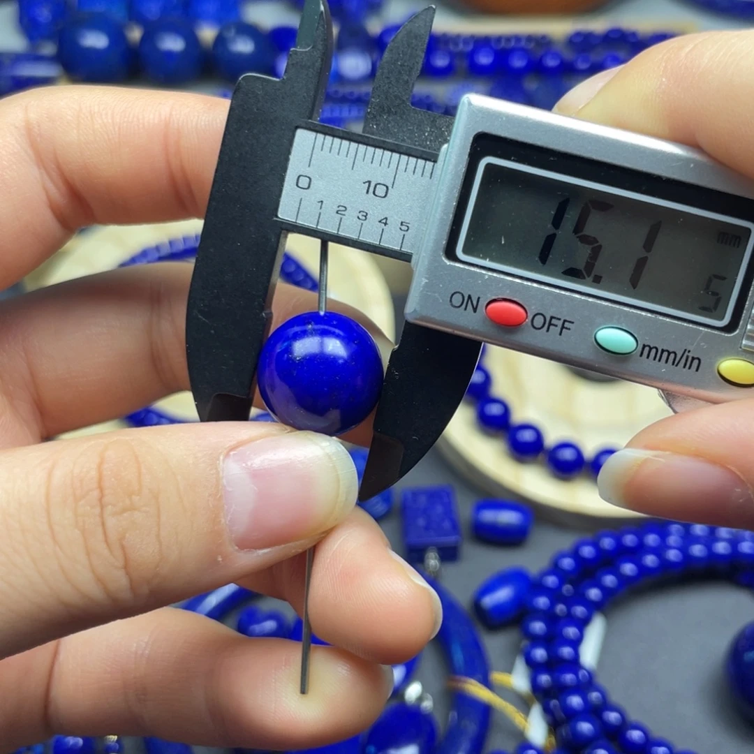 芙***蕖青金石未镶嵌单珠15+带白纹