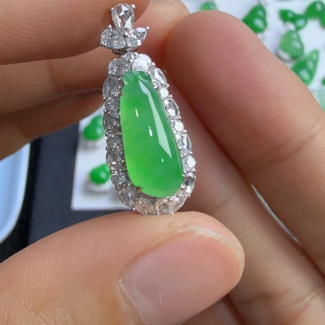 吊坠(不含链)18K金镶嵌翡翠福瓜