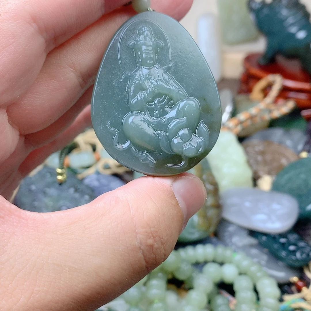 和田玉未镶嵌颈饰