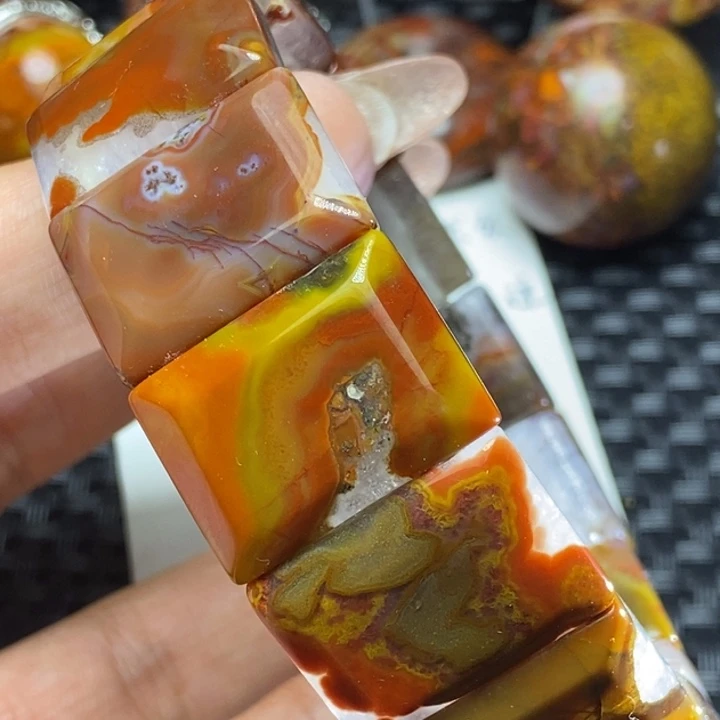 玛瑙/玉髓颈饰未镶嵌