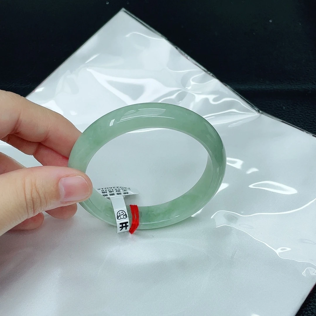 翡翠手镯未镶嵌正56.7