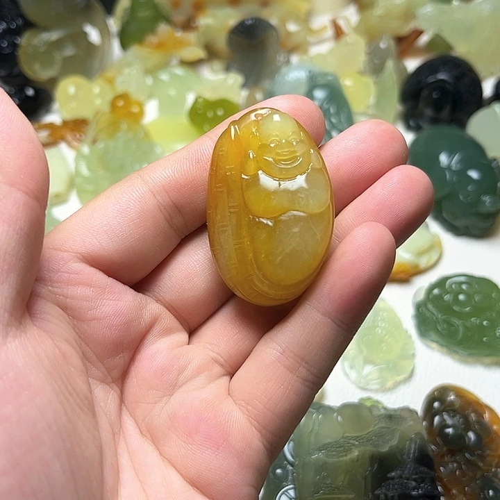 未镶嵌蛇纹石玉颈饰