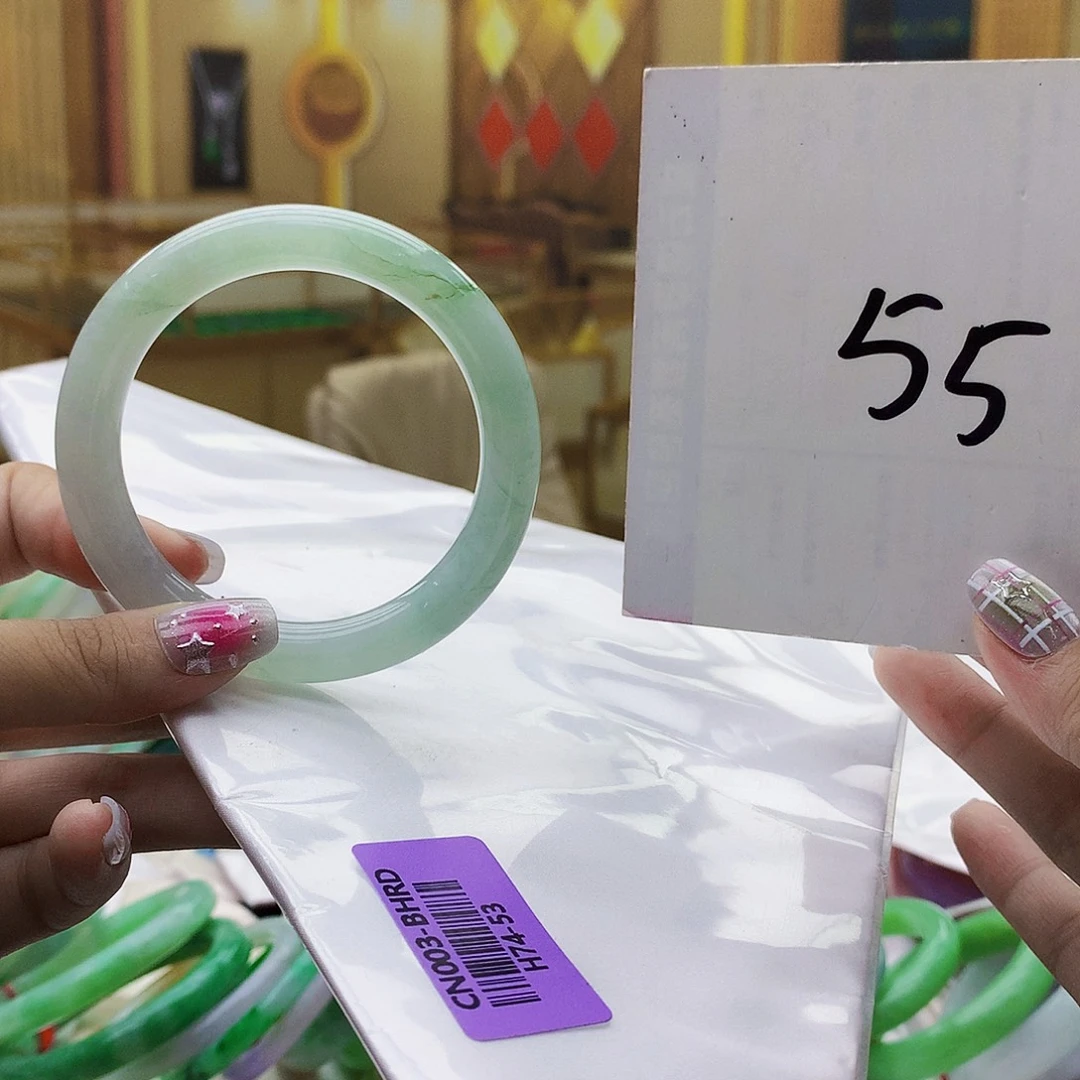 翡翠未镶嵌手镯hhh