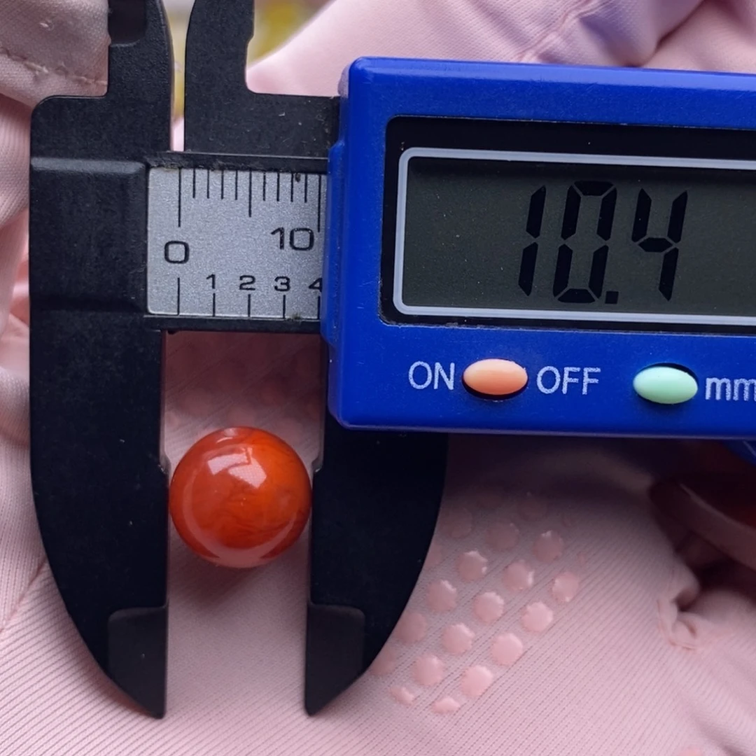 南红玛瑙配饰未镶嵌C****c带晶体