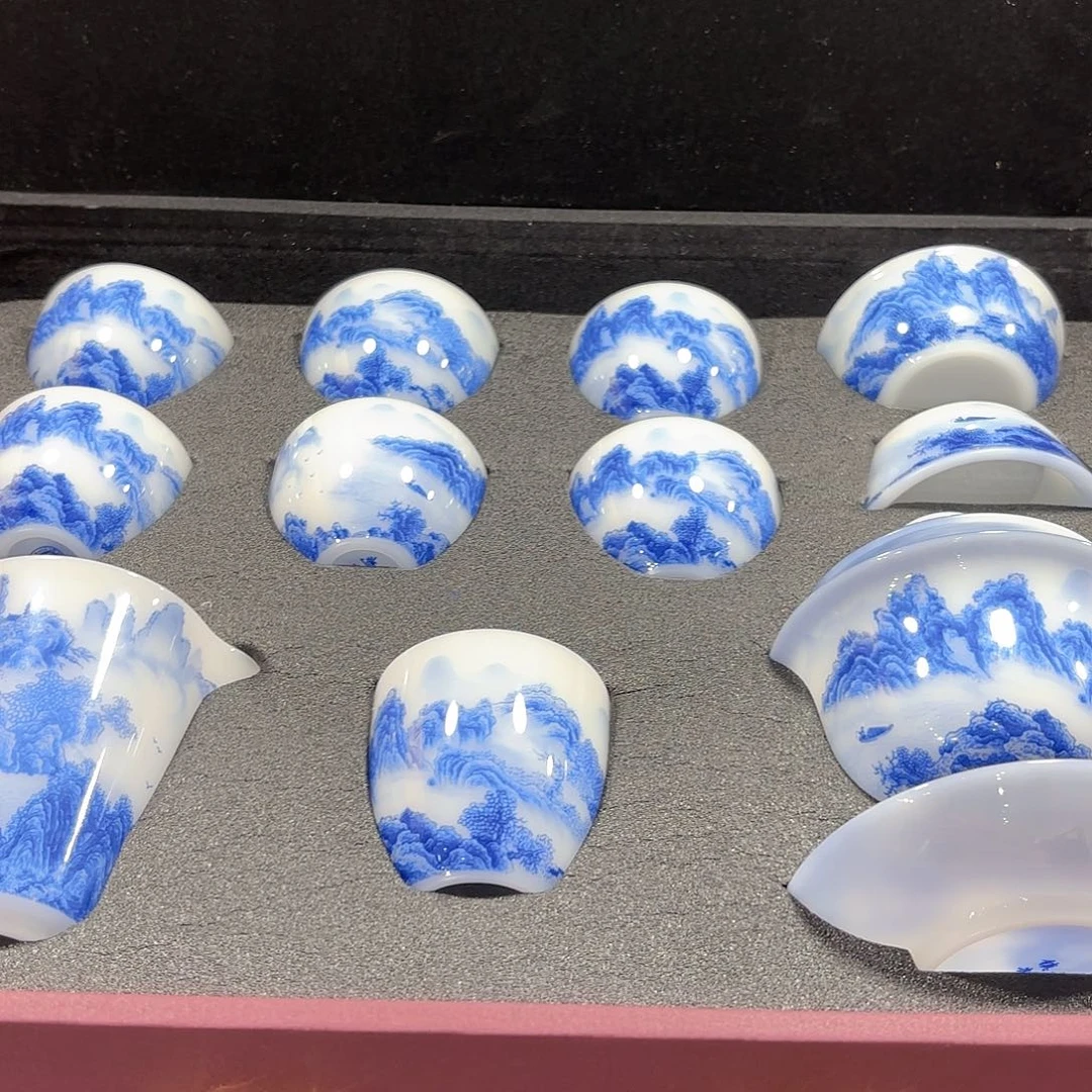 瓷片景德镇瓷器精品陈列