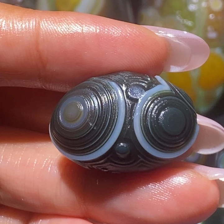 随***飘玛瑙/玉髓未镶嵌珠宝奇石