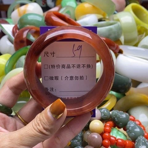 未镶嵌手镯石英岩玉