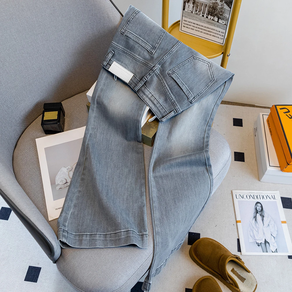 088浅灰色微喇牛仔裤女2025年春季设计感腰带显瘦洋气灰喇叭裤子